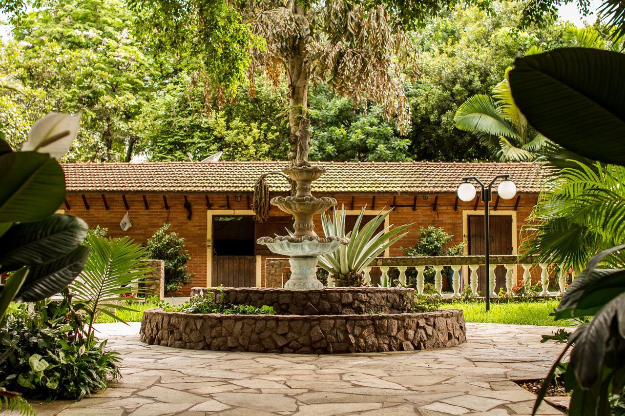 Hotel E Pousada Recanto Do Rio Pardo São José do Rio Pardo Exteriör bild